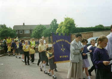 St Gerard's School, Lugsdale Road, May Procession