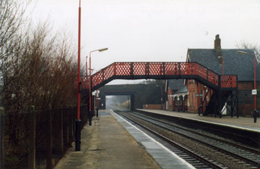 Widnes Station looking east