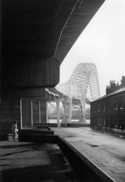 Runcorn Widnes road bridge under construction
